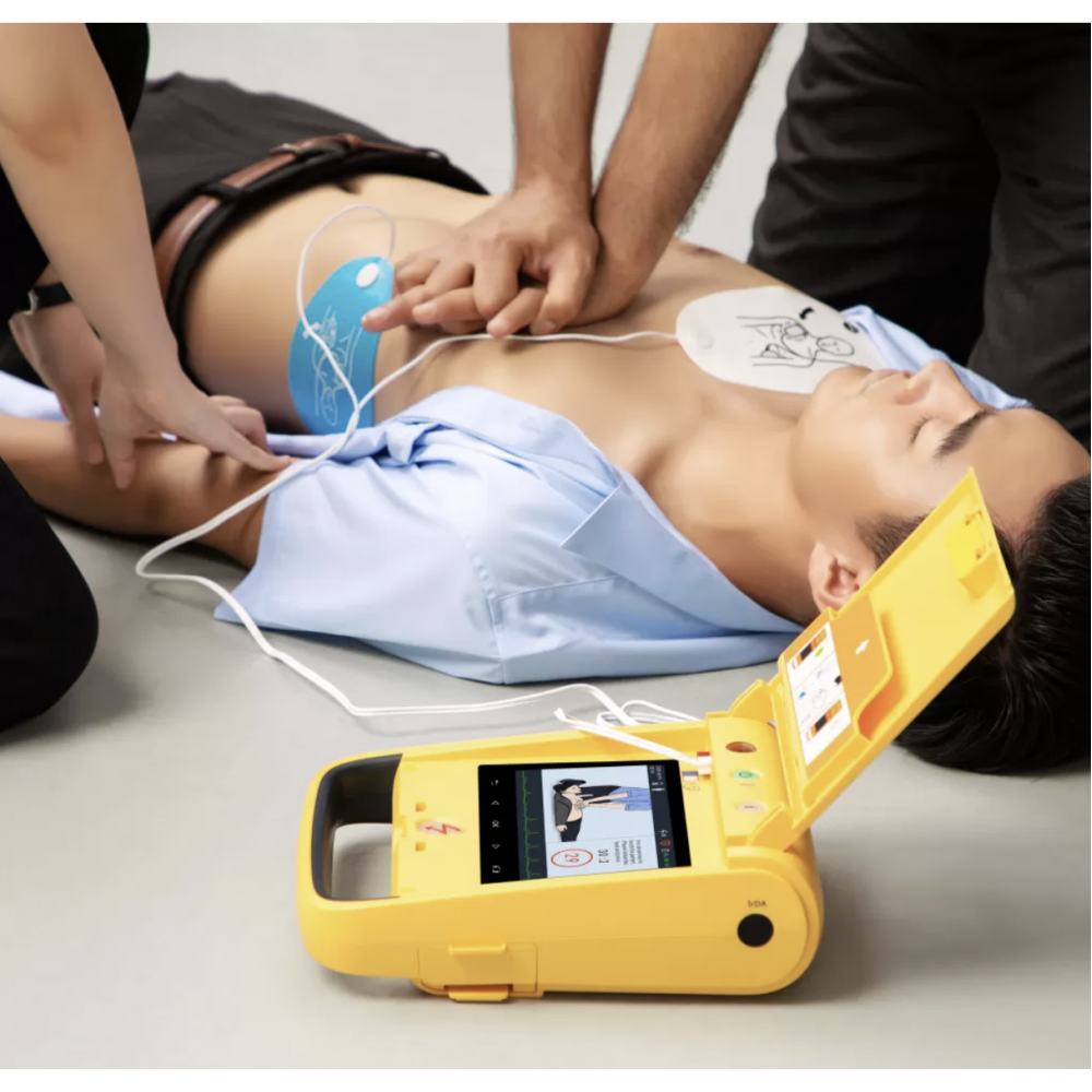Απινιδωτής AED i5 (GR, EN, RU) set with battery universal pads and bag Απινιδωτής AED i5 (GR, EN, RU) set with battery universal pads and bag
