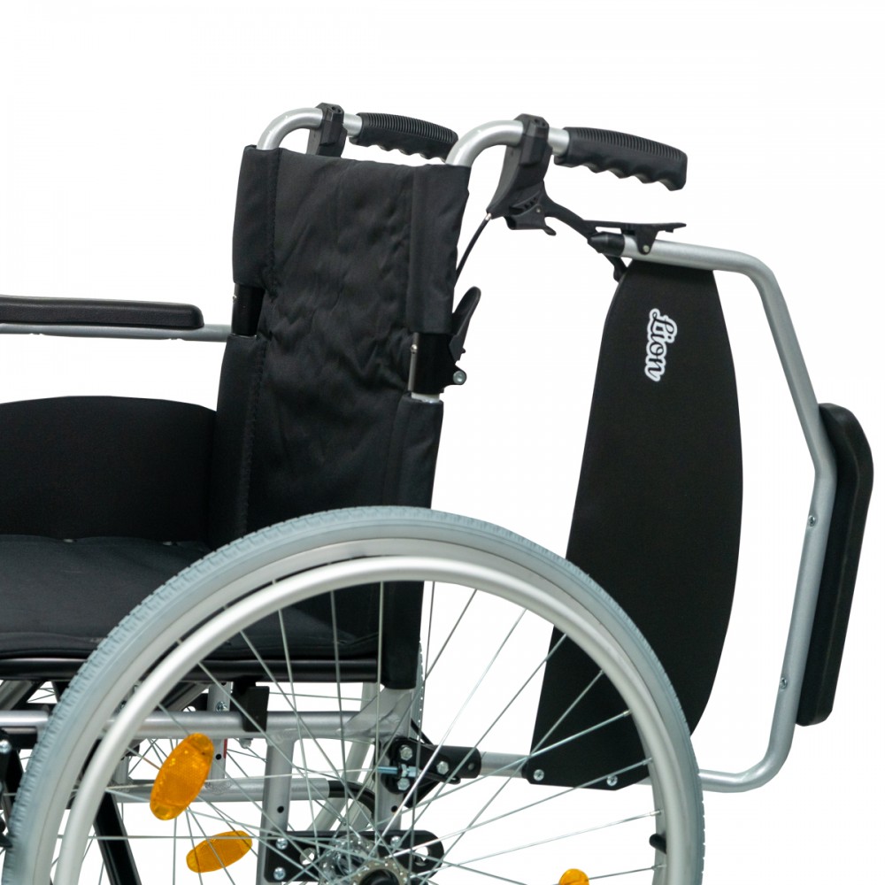 Πτυσσόμενο Αναπηρικό Αμαξίδιο Αλουμινίου ALU IV "Lion" 3 Θέσεων Ύψους Καθίσματος. Πλάτος Καθίσματος 45cm. Ασημί. 0810806. Πτυσσόμενο Αναπηρικό Αμαξίδιο Αλουμινίου ALU IV "Lion" 3 Θέσεων Ύψους Καθίσματος. Πλάτος Καθίσματος 45cm. Ασημί. 0810806.