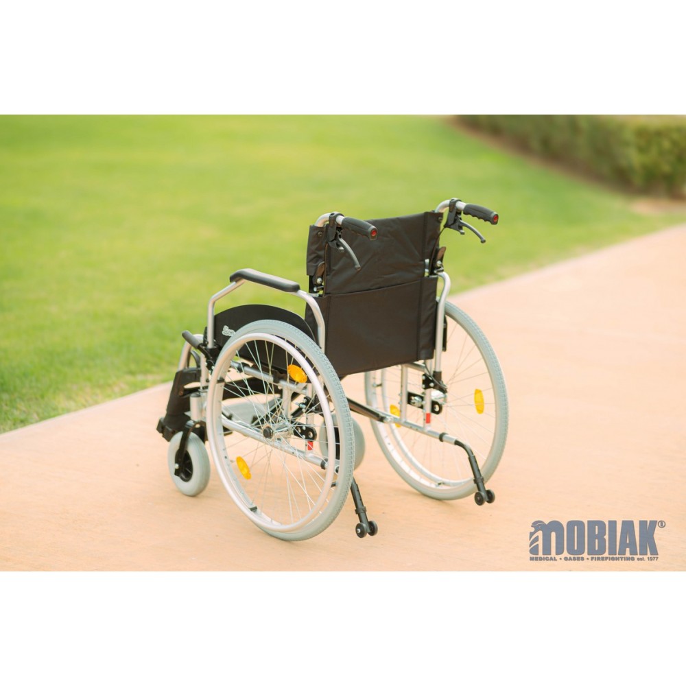 Πτυσσόμενο Αναπηρικό Αμαξίδιο Αλουμινίου ALU IV "Lion" 3 Θέσεων Ύψους Καθίσματος. Πλάτος Καθίσματος 45cm. Ασημί. 0810806. Πτυσσόμενο Αναπηρικό Αμαξίδιο Αλουμινίου ALU IV "Lion" 3 Θέσεων Ύψους Καθίσματος. Πλάτος Καθίσματος 45cm. Ασημί. 0810806.