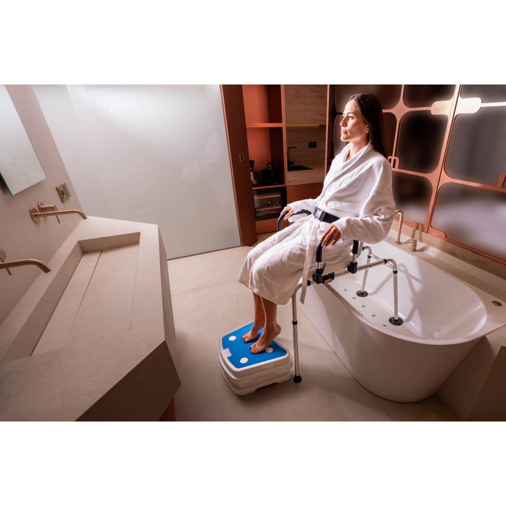 Σκαλοπάτι Μπάνιου. Στοιβαζόμενος Σχεδιασμός. Μέγιστο Βάρος 130Kg. 38x48x10cm. 