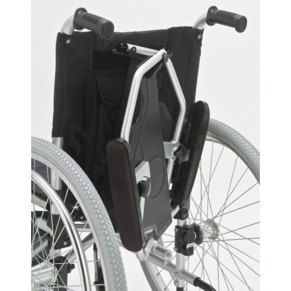 Αναπηρικό Αμαξίδιο Αλουμινίου Πτυσσόμενο Ελαφρού Τύπου με Συμπαγείς Τροχούς AC–52S. Πλάτος Καθίσματος 46cm. Ασημί. 